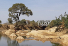 Community based sand extraction in the Munyeke River (Kafue basin) ©Dicam ph. Guido Zolezzi