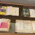 Foto di libri in esposizione alla mostra bibliografica